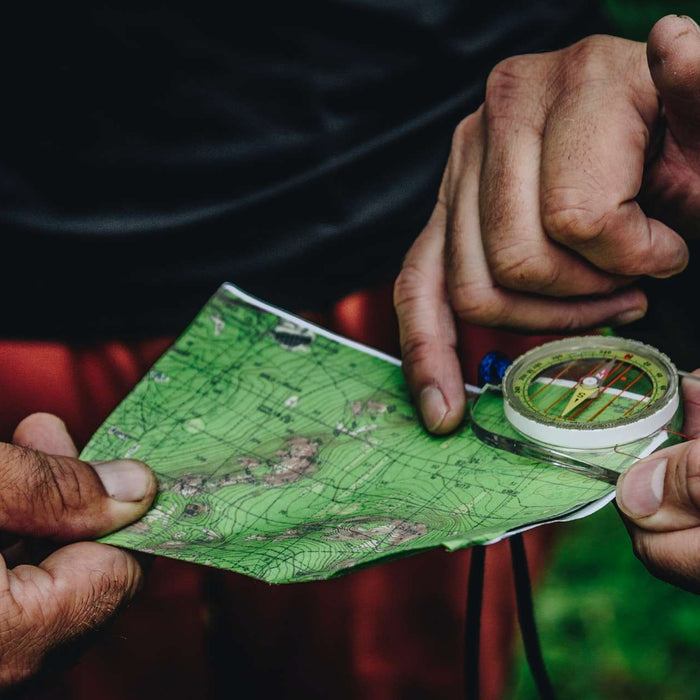 how to use a compass and map