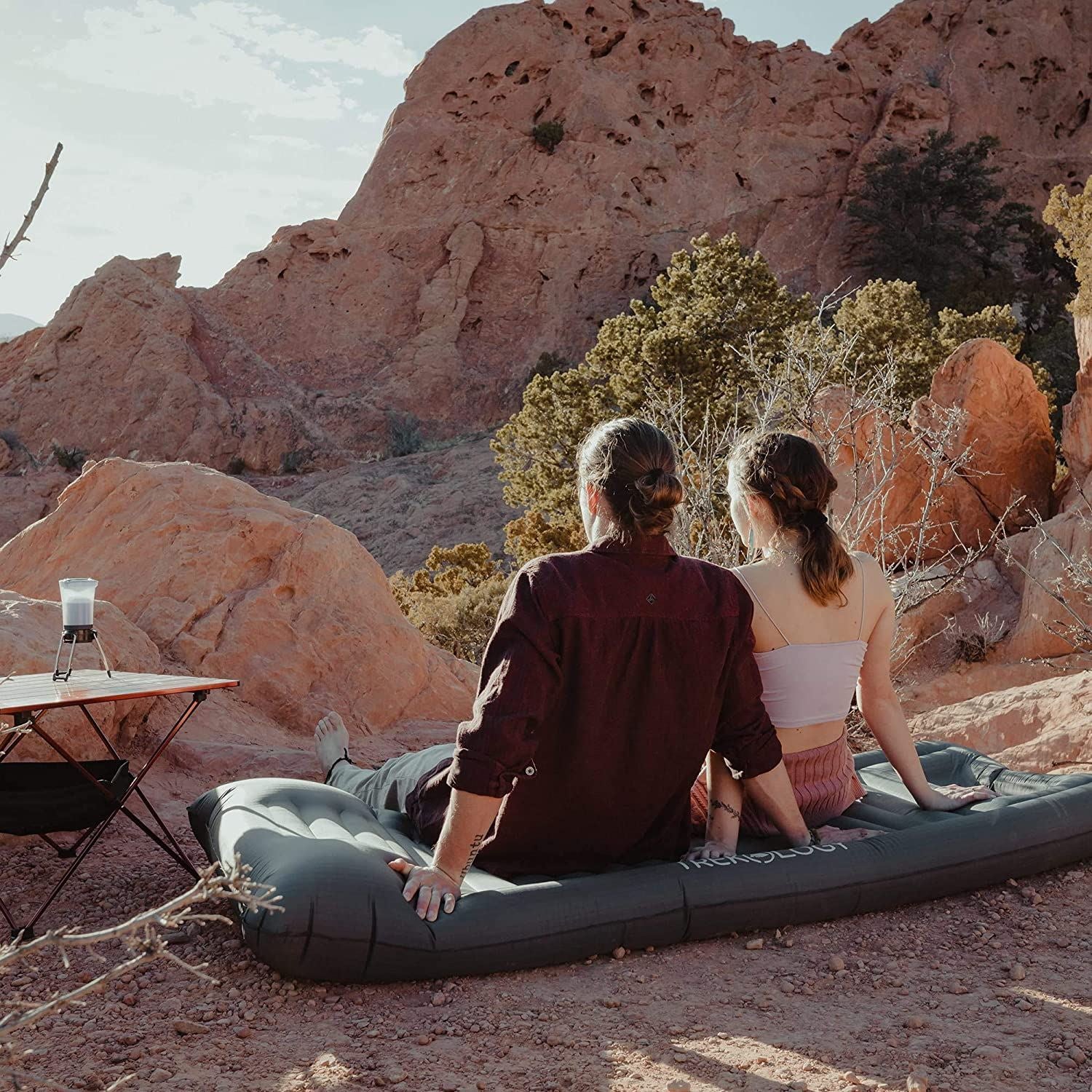 Novagoodes UL140 Thick Air Sleeping Mat with Built-in Inflator Pump (US)